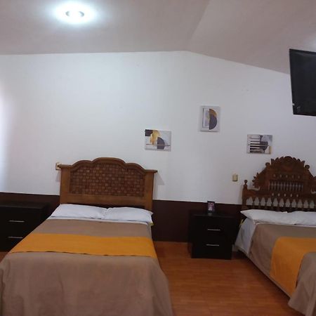 Hotel Alameda Maravatio Екстер'єр фото