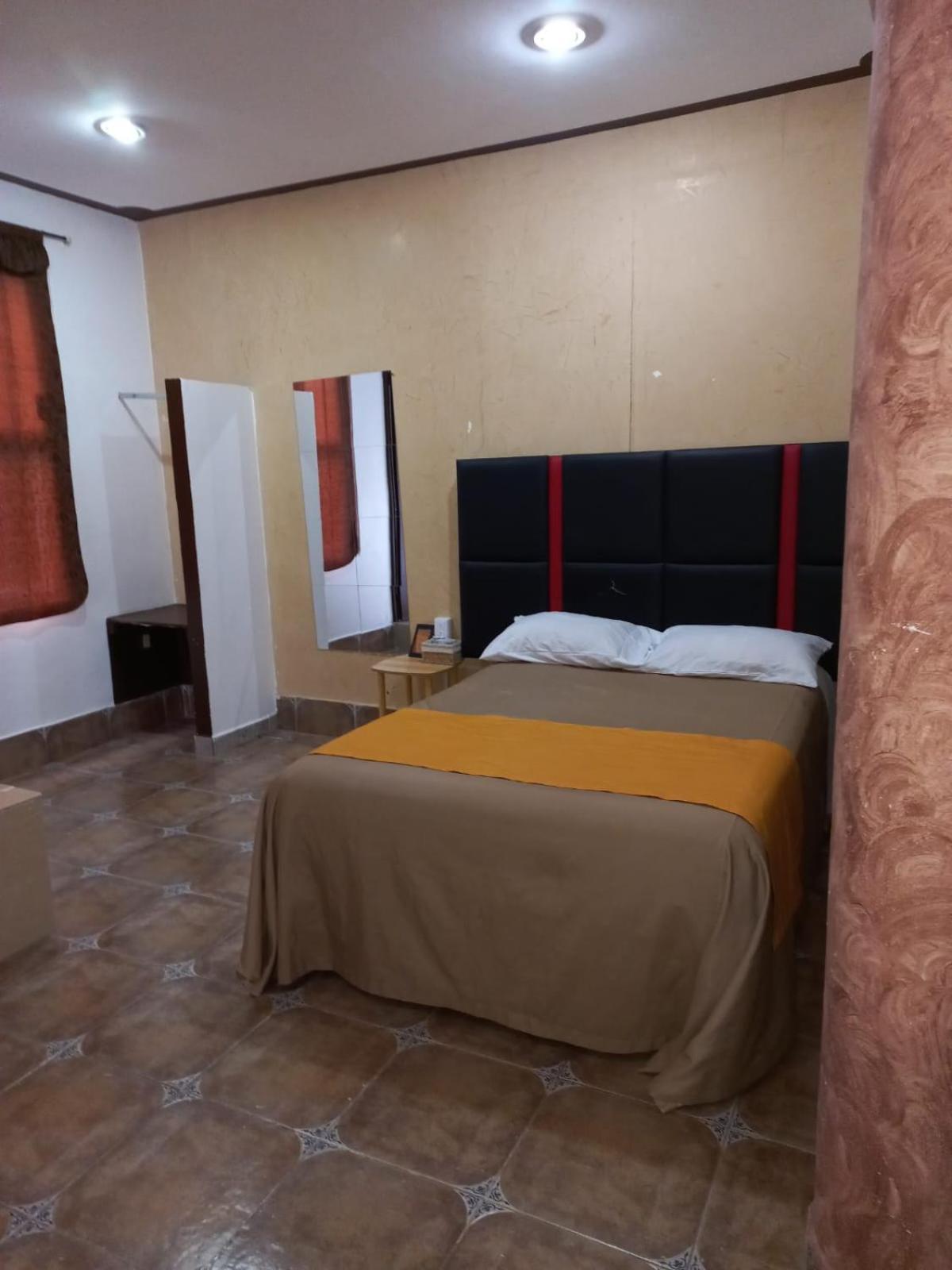Hotel Alameda Maravatio Екстер'єр фото